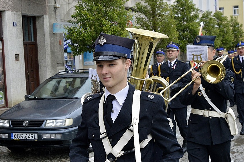 Gorlice. Strażacy świętowali. Uroczysta zbiórka na rynku [ZDJĘCIA]