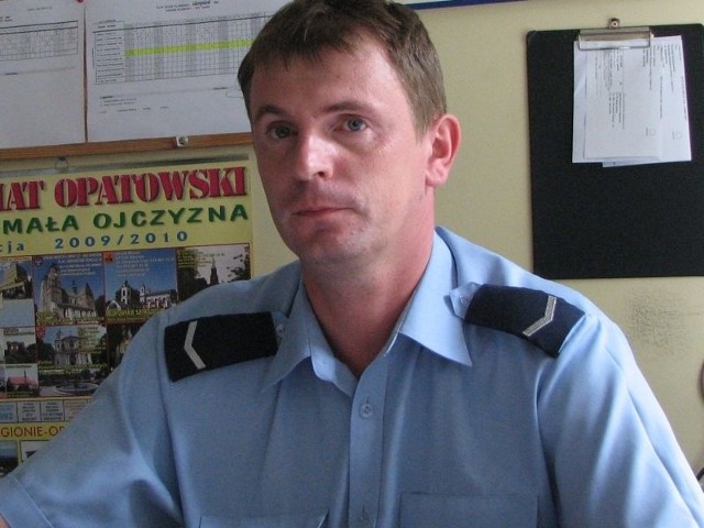 Młodszy aspirant Grzegorz Rusak został najlepszym dzielnicowym powiatu opatowskiego.