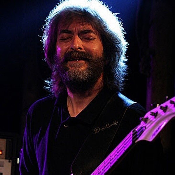 Krzysztof Ścierański rozpoczął swą muzyczną drogę jako gitarzysta basowy na początku lat 70.