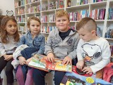 Przedszkolaki z Bajkowej Krainy z wizytą w koneckiej bibliotece. Zobacz zdjęcia 