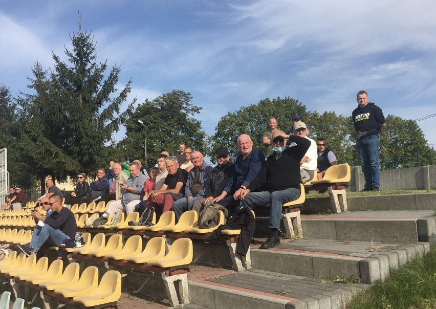 Kibice Orlicza wspierali swój klub w meczu w Jędrzejowie