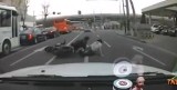 Wypadki z udziałem motocykli i samochodów w Azji [FILM]