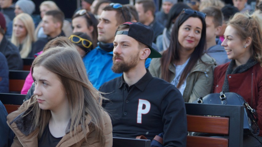 Rybnik oszalał! Dzikie tłumy na koncercie Miuosha i O.S.TR.