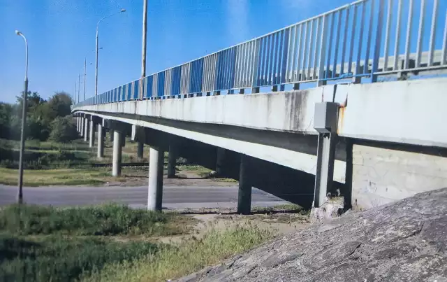 W środę [13.07.2022] podpisano umowę na wykonanie dokumentacji projektowej przebudowy łapskiego wiaduktu i rozbudowę fragmentu drogi wojewódzkiej nr 681