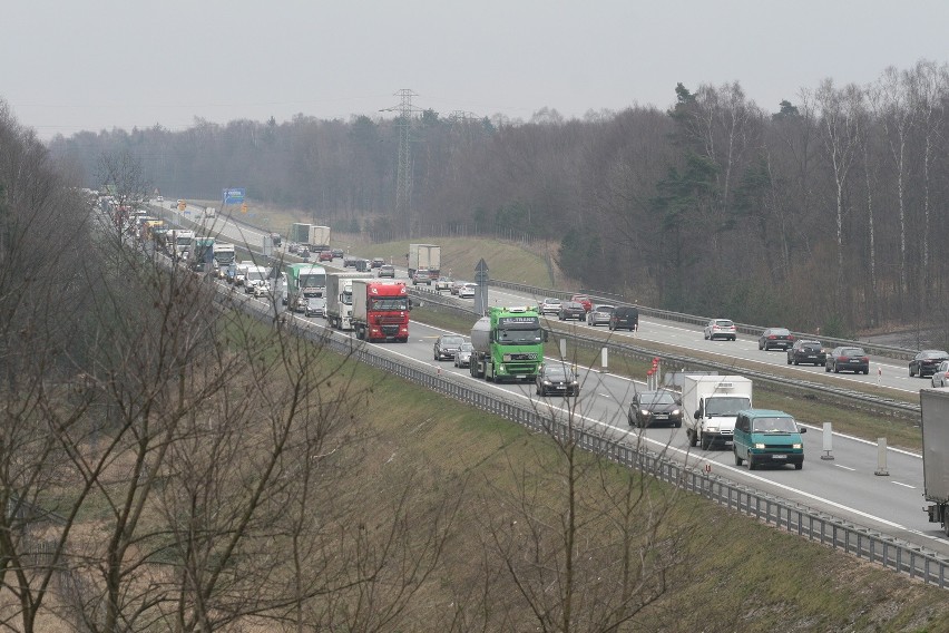 W środę rano korek na A4 sięgał kilku kilometrów....