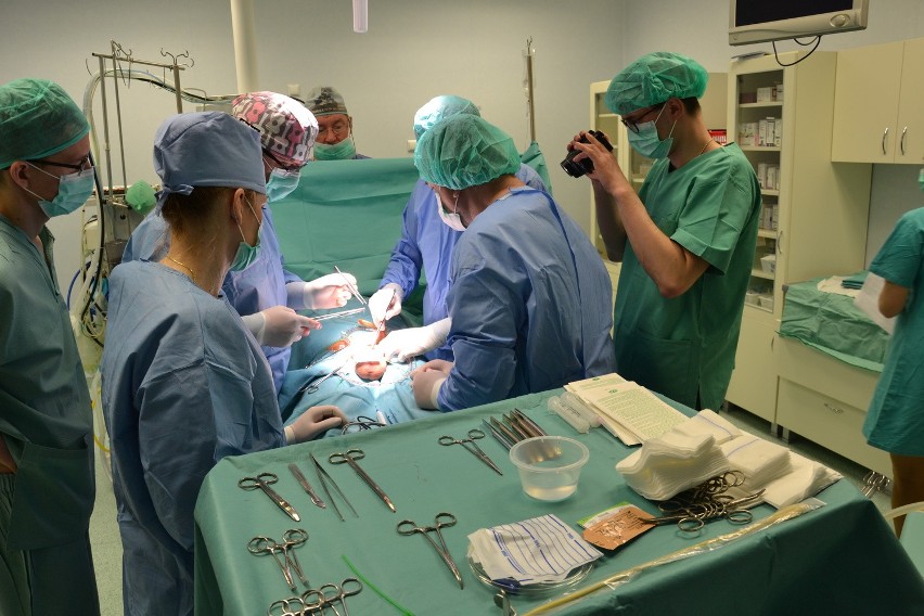 Puławy: Lekarze wszczepili pacjentowi protezę członka