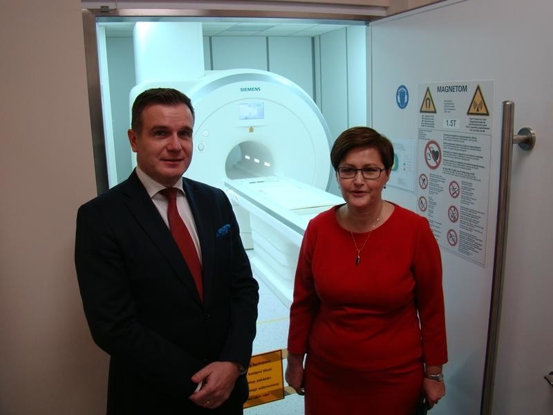 Premier Beata Szydło otworzyła uroczyście pracownię rezonansu magnetycznego w szpitalu w Oświęcimiu