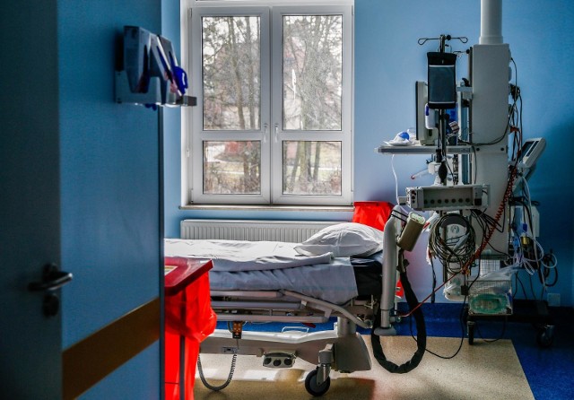 Zmarł pierwszy pacjent zakażony koronawirusem na Pomorzu