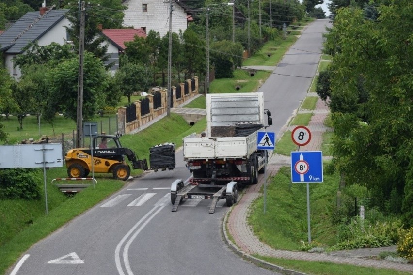 Z terenu gminy Borkowice został odebrany azbest  w postaci...