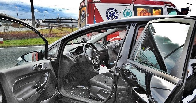 Do zderzenia aut w piątek 25 bm. doszło  m.in. na skrzyżowaniu ul. Mroteckiej w Nakle z drogą krajową nr 10