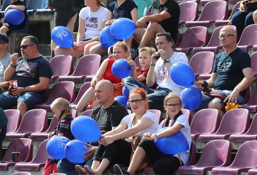 Balony podczas meczu Pogoń Szczecin - Jagiellonia Białystok
