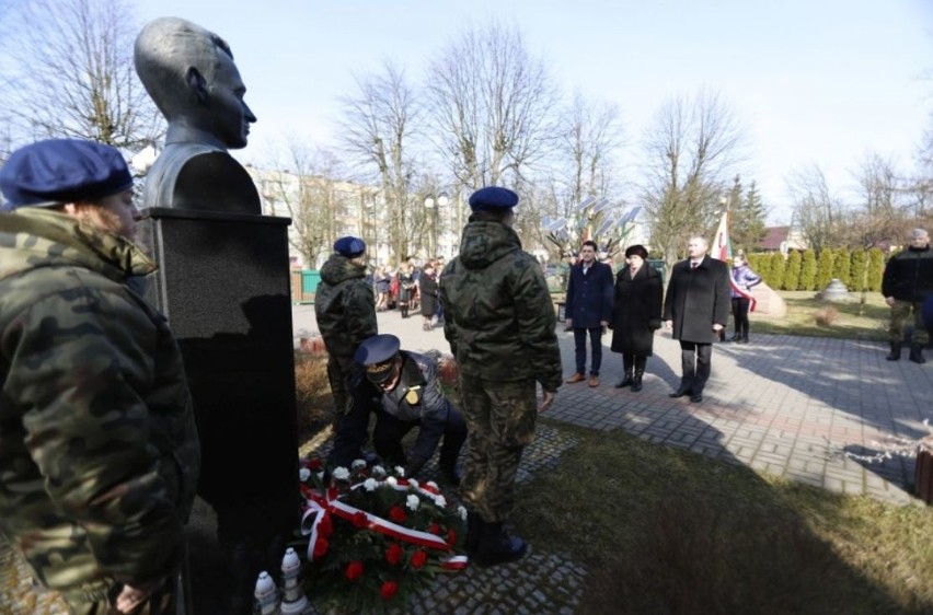 Ostrów Mazowiecka. Dzień Pamięci Żołnierzy Wyklętych, 28.02.2020. Obchody powiatowo-miejskie. Zobaczcie zdjęcia