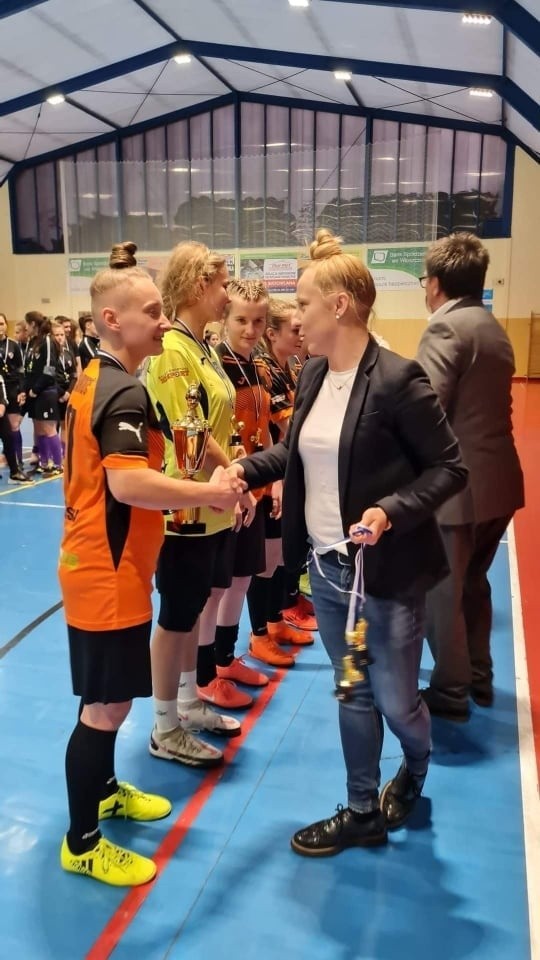 We Włoszczowie odbył się Ogólnopolski Turniej Piłki Nożnej Kobiet Hetmanki CUP 2021. Futbolistki KSZO Ostrowiec najlepsze [ZDJĘCIA]