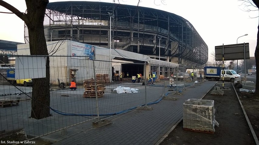 Arena Zabrze: ponad 400 robotników na budowie nowego stadionu w Zabrzu [ZDJĘCIA]