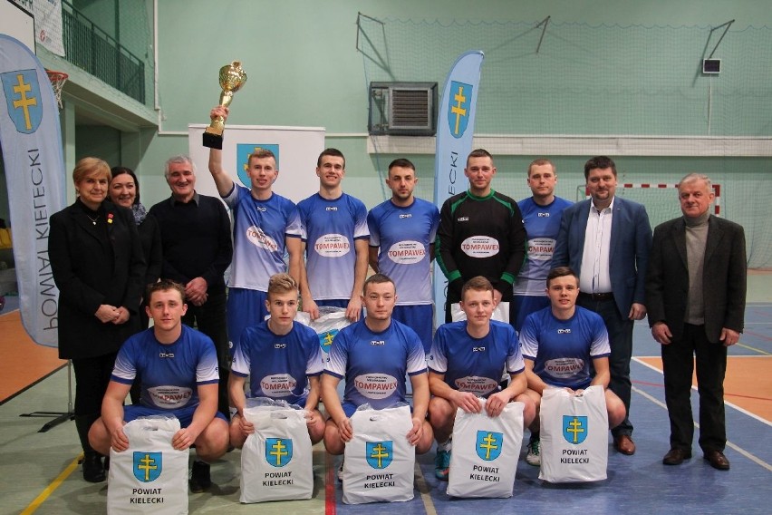 I Turniej o Puchar Starosty Powiatu Kieleckiego w futsalu - sportowe emocje w Masłowie!