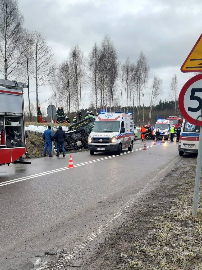 Wypadek autobusu 103 w Łyskach. Siedem osób zostało rannych