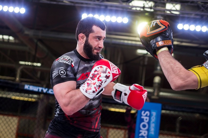 KSW 42 online. KHALIDOV vs NARKUN za darmo [STREAM PPV LIVE...