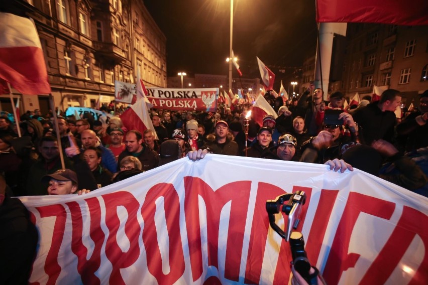 Premier apeluje o powstrzymanie się od uczestnictwa w Marszu...