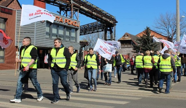 Spór zbiorowy na tle płacowym trwa w Hucie Pokój i spółkach zależnych trwa od wielu miesięcy