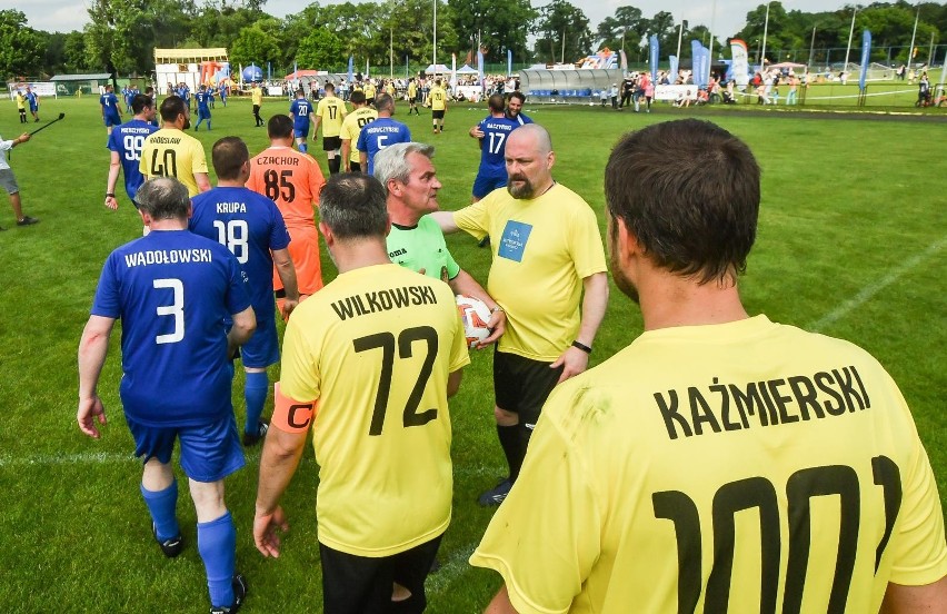 Samorządowcy kontra dziennikarze w Bydgoszczy. Zagrają dla dzieci