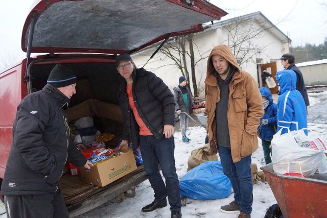 W sobotę organizatorzy zbiórki na rzecz schroniska dla bezdomnych zwierząt w Radomiu przekazali zebrane dary.