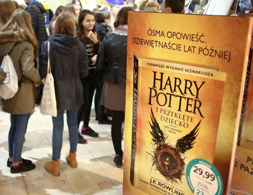 Fani Harry Pottera na premierze książki w Empiku