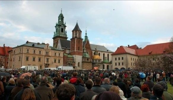 Kraków przygotowuje się do pochówku pary prezydenckiej