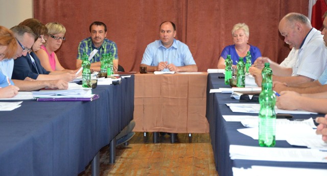 Radni udzielili wójtowi gminy Masłów absolutorium za wykonanie budżetu za 2015 rok jednogłośnie.