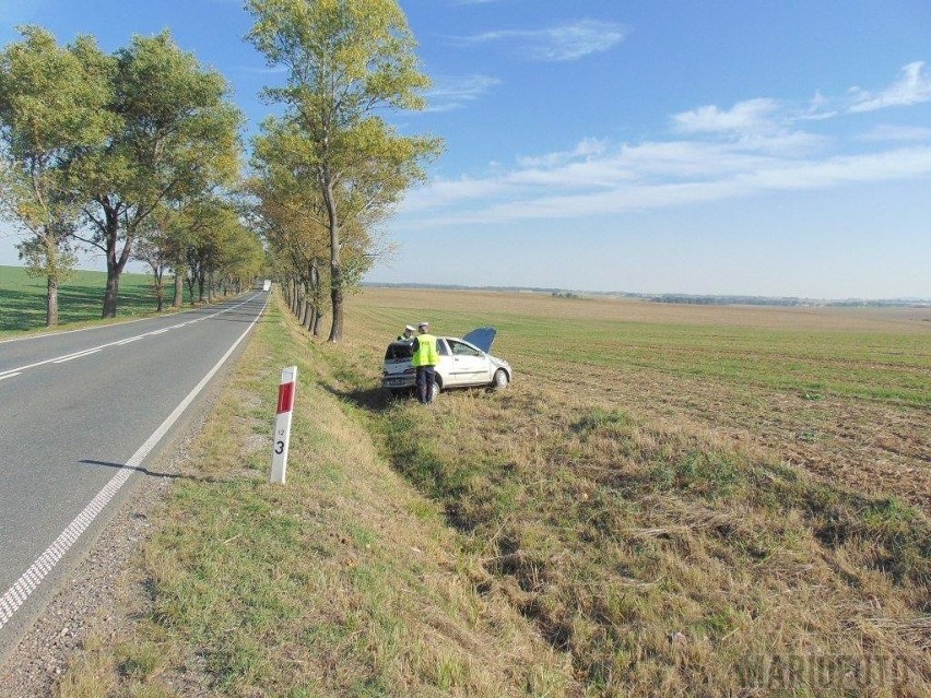 Wypadek na drodze Wierzbięcice - Węża. Jedna osoba ranna