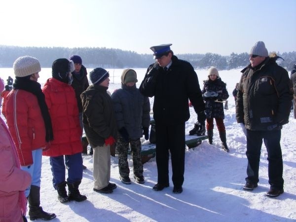 Festyn "Bezpieczne ferie z prezydentem" w Starachowicach