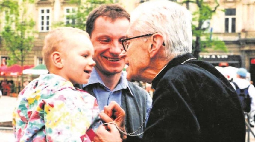 2001 rok. Spotkanie na Rynku w Krakowie