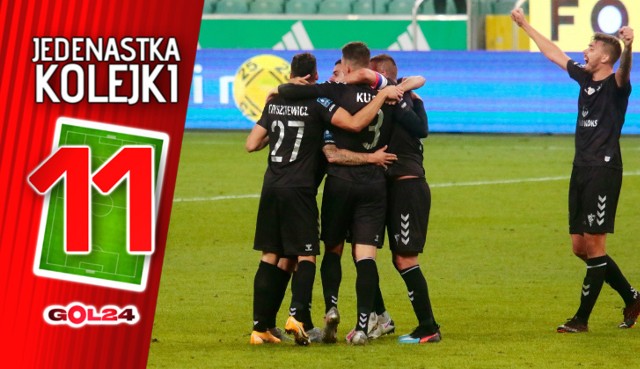 PKO Ekstraklasa. Któż by się spodziewał, że to akurat Legia Warszawa zwolni trenera jako pierwsza! Stało się tak po 4. kolejce i porazce z rewelacyjnym na starcie Górnikiem Zabrze (1:3). W tej samej serii Lech Poznań rzutem na taśmę wygrał w derbach z Wartą, a Wisła Kraków zebrała oklep od swojej imienniczki z Płocka.W jedenastce 4. kolejki znalazło się:- dziesięciu seniorów i jeden młodzieżowiec- czterech Polaków, a także Amerykanin, Austriak, Chorwat, Czech, Hiszpan, Łotysz, Portugalczyk. - trzech zawodników Górnika Zabrze, trzech Lechii Gdańsk, po dwóch Rakowa Częstochowa i Wisły Płock oraz jeden Jagiellonii Białystok.