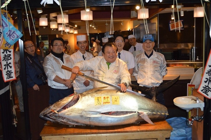 Kaliszanie na wielkiej aukcji tuńczyka w Japonii [FOTO]