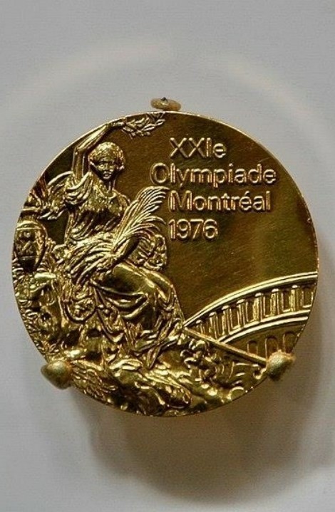 Zygfryd Kuchta wystawia replikę własnego brązowego medalu XXI Igrzysk Olimpijskich Montreal 1976. Cena wywoławcza wynosi 500 zł. 