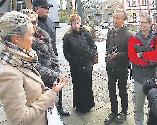 Pacjenci wczoraj spotkali się z dyrektorem szpitala, Mariuszem Pietrzakiem. Chcą jeszcze rozmawiać z lekarzami, którzy złożyli wypowiedzenia.