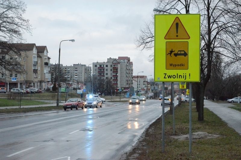 Pijany kierowca potrącił 15-latkę na pasach (wideo)