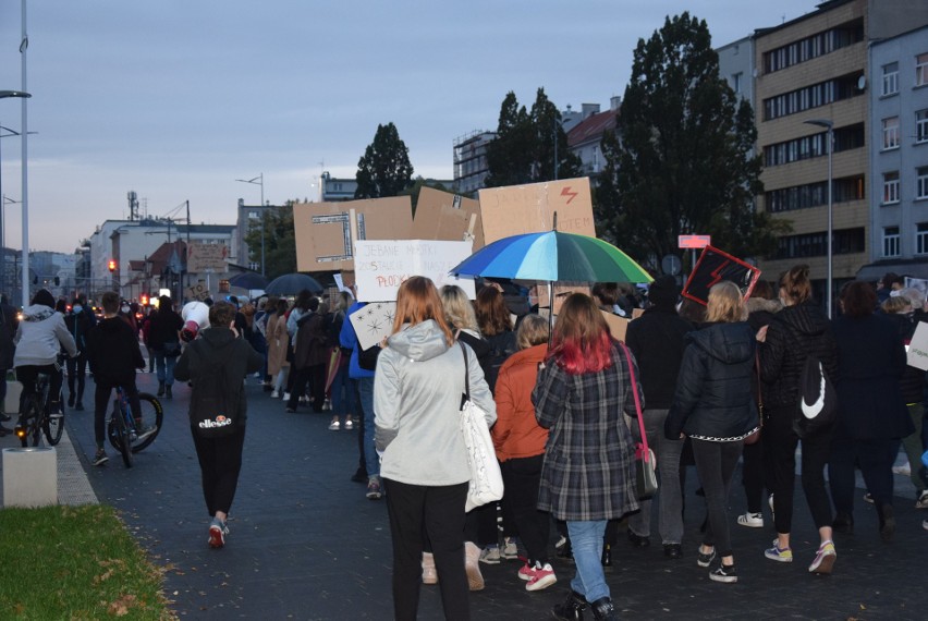 Protesty w sprawie zaostrzenia prawa aborcyjnego 27.10.2020 r. Manifestacje w Trójmieście po decyzji Trybunału Konstytucyjnego