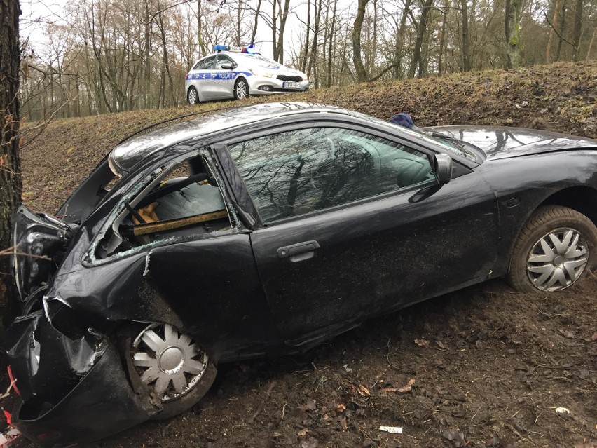 Wypadek pod Wyszkowem. Nie dojechał do domu, trafił do szpitala