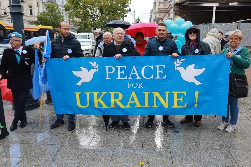 Ulicami Łodzi przeszedł Marsz Pokoju. W tym roku Międzynarodowy Dzień Pokoju był wyjątkowy