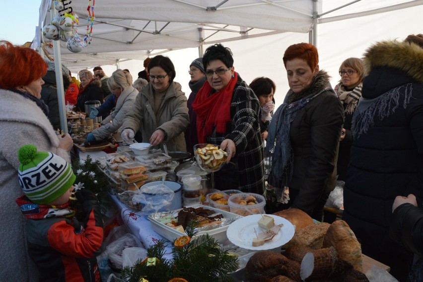 Myślenice, Dobczyce. Duch świąt na rynku                     