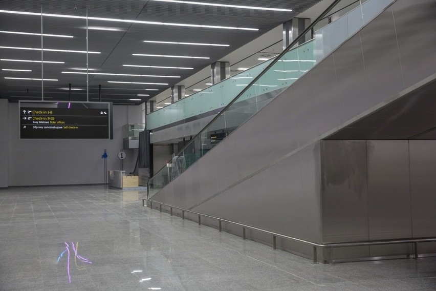 Opóźniona przebudowa terminalu Kraków Airport [ZDJĘCIA]
