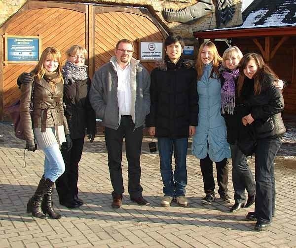 Zagraniczni goście odwiedzili Parki Jurajski w Bałtowie.