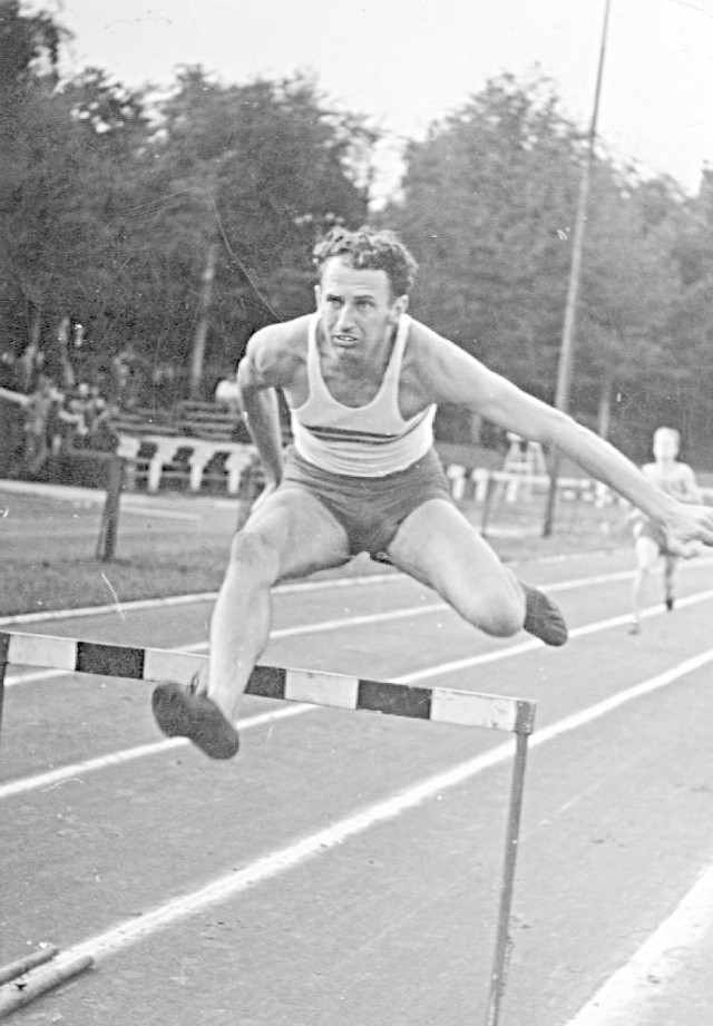 Leszek Tarasiewicz był pierwszym zwycięzcą Plebiscytu "Gazety Współczesnej" na Najlepszego Sportowca Białostocczyzny w 1955 roku.