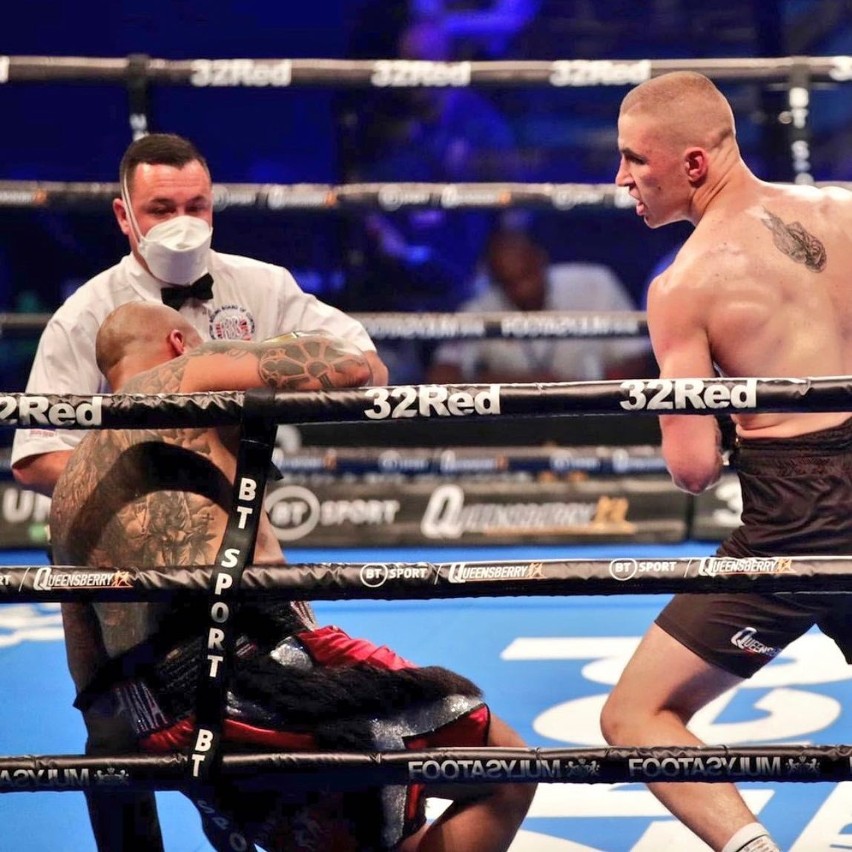 Michał Soczyński znokautował rywala podczas gali w londyńskiej hali Wembley Arena. Zobacz zdjęcia 