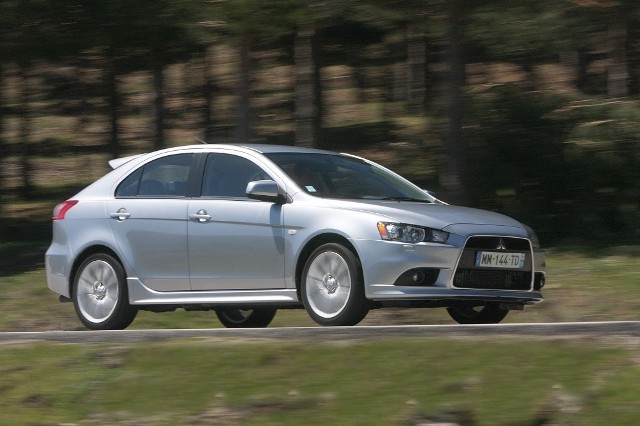 Mitsubishi Lancer Sedan MY2011, Fot:  Mitsubishi