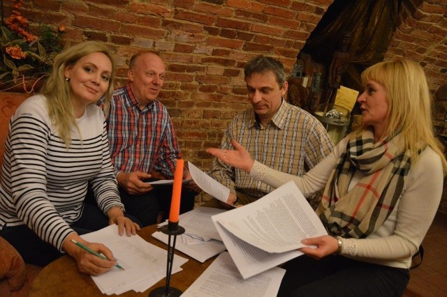 Jury dyskutuje, jak zwykle gorąco! Od lewej Anna Buchwald, Jacek Studziński, Michał Leszczyński i przewodnicząca Joanna Glaza