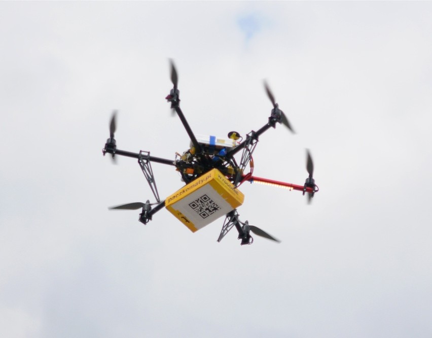 Robot, ciągnik autonomiczny, dron – tak wygląda nowoczesne rolnictwo [rozmowa]