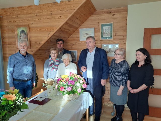 Mieszkanka gminy Chynów obchodziła swoje setny urodziny. Więcej na kolejnych slajdach.