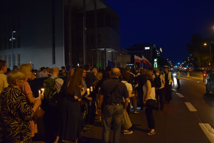 Kolejny protest przed Sądem Okręgowym w Katowicach WIDEO+ZDJĘCIA