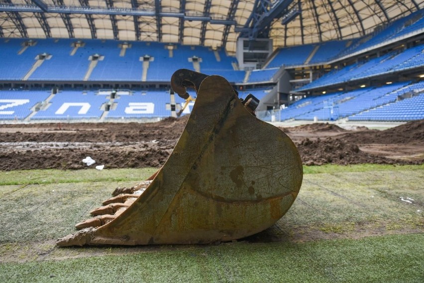 Rozpoczęła się wymiana murawy na Stadionie Miejskim w...